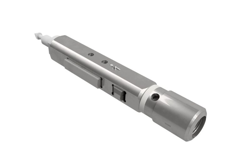 CASING_ADVANCER_001